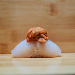 Nama Hotate Uni Sushi
