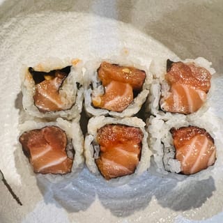 Salmon Tomato Roll
